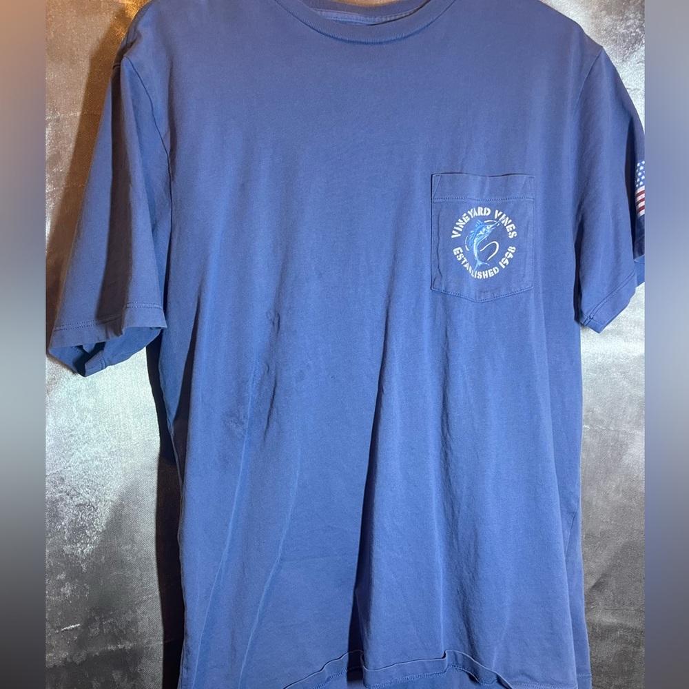 Vineyard Vines Fishing T Shirt Size Large